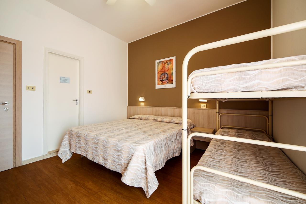 Hotel Susanna Rimini Exteriör bild
