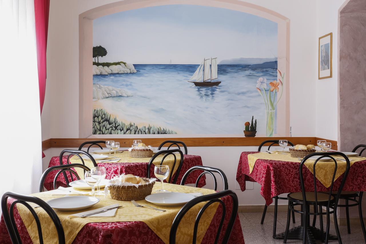 Hotel Susanna Rimini Exteriör bild